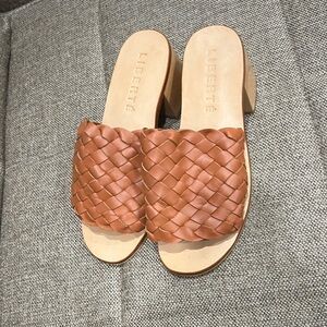 Women's Tan Woven Sandals
